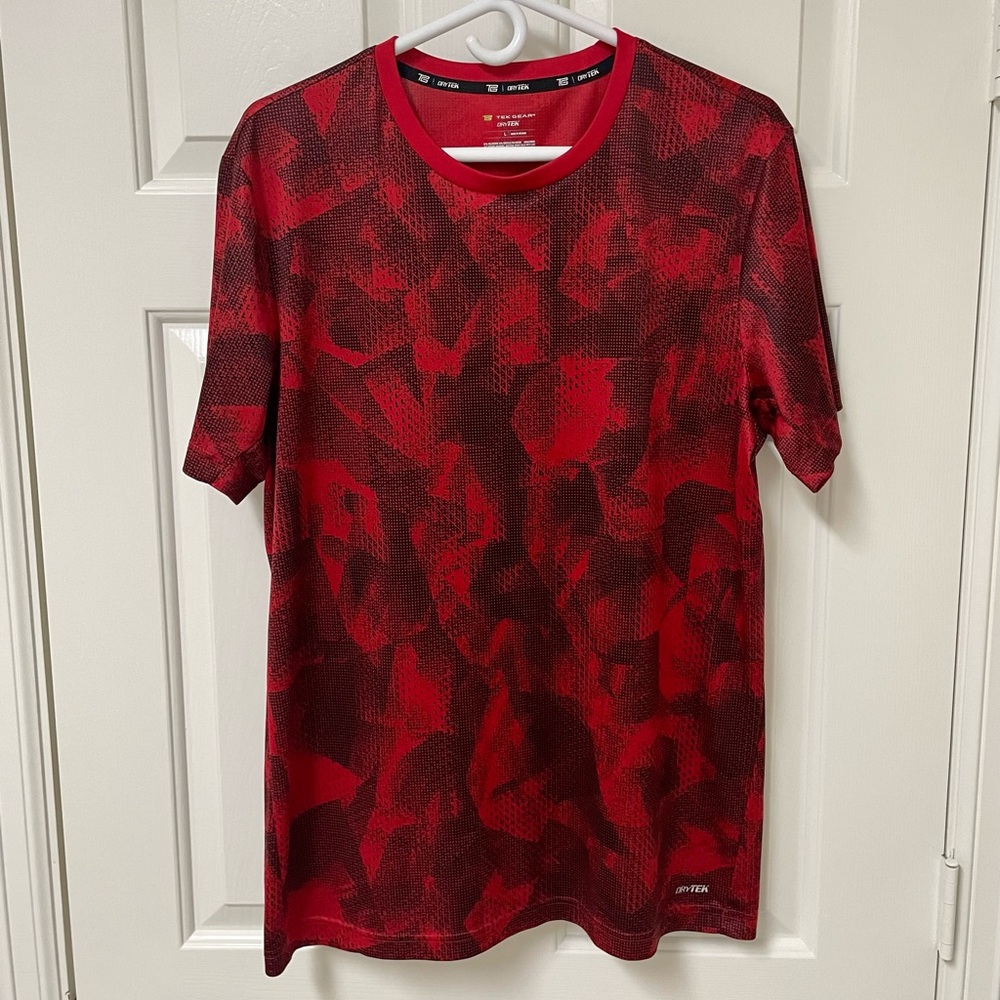 Tek Gear Dry Tek Red and Black Short Sleeve T-Shirt